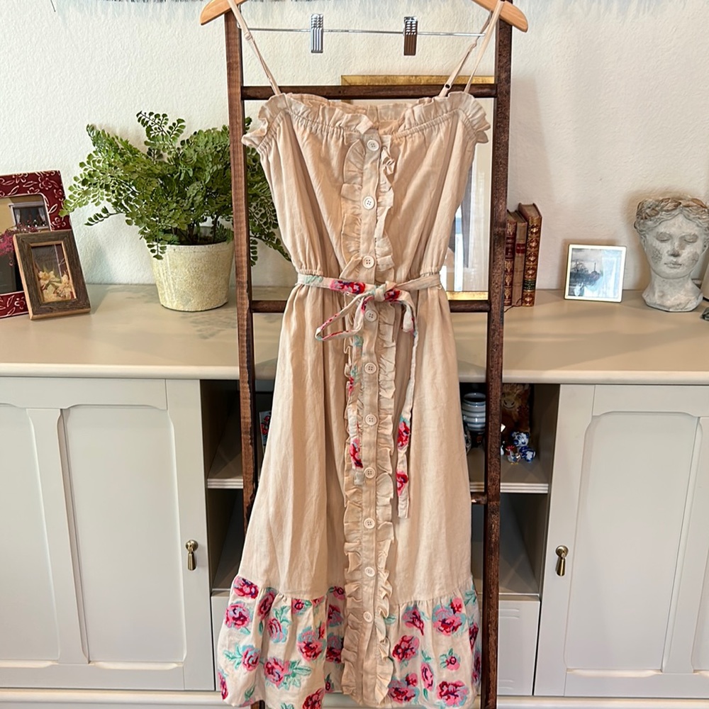 Pampelone embroidered floral linen dress